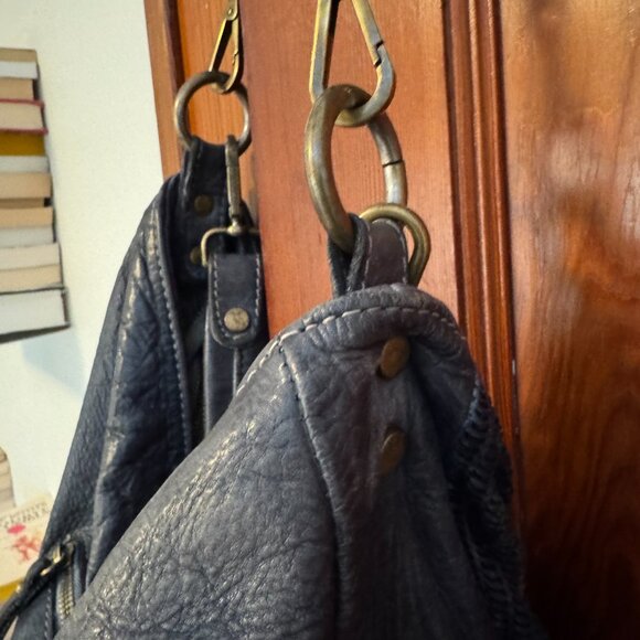 Blue woven leather bag - Picture 4 of 5